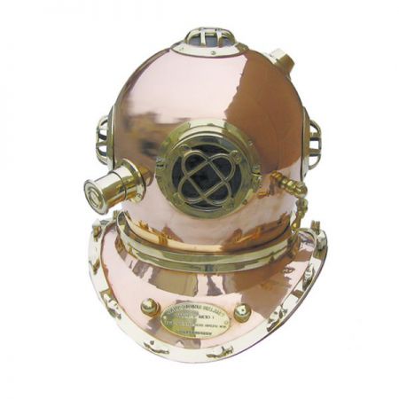 Casque de scaphandrier  cuivre/laiton  reproduction du modèle mark V